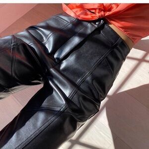 Aritzia Wilfred vegan black leather pants sz 0